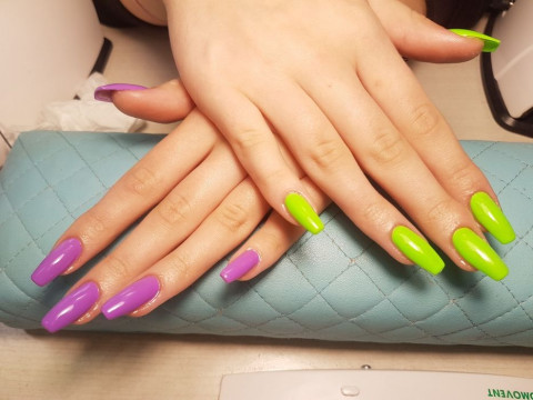 Unghii cu gel ,Semipermanenta,Bacau